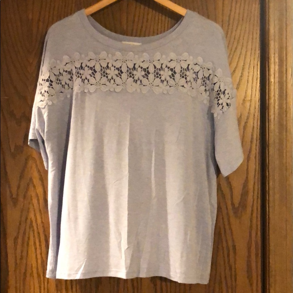 Cute boutique top